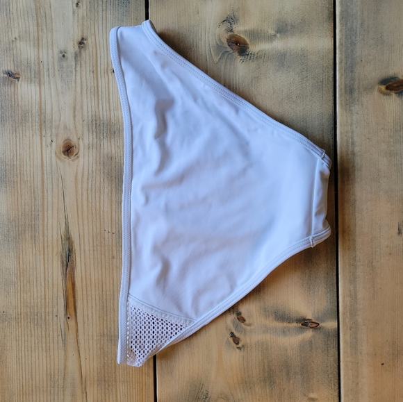 💥2 for 30💥 NWT White Bikini Bottoms - Picture 4 of 4